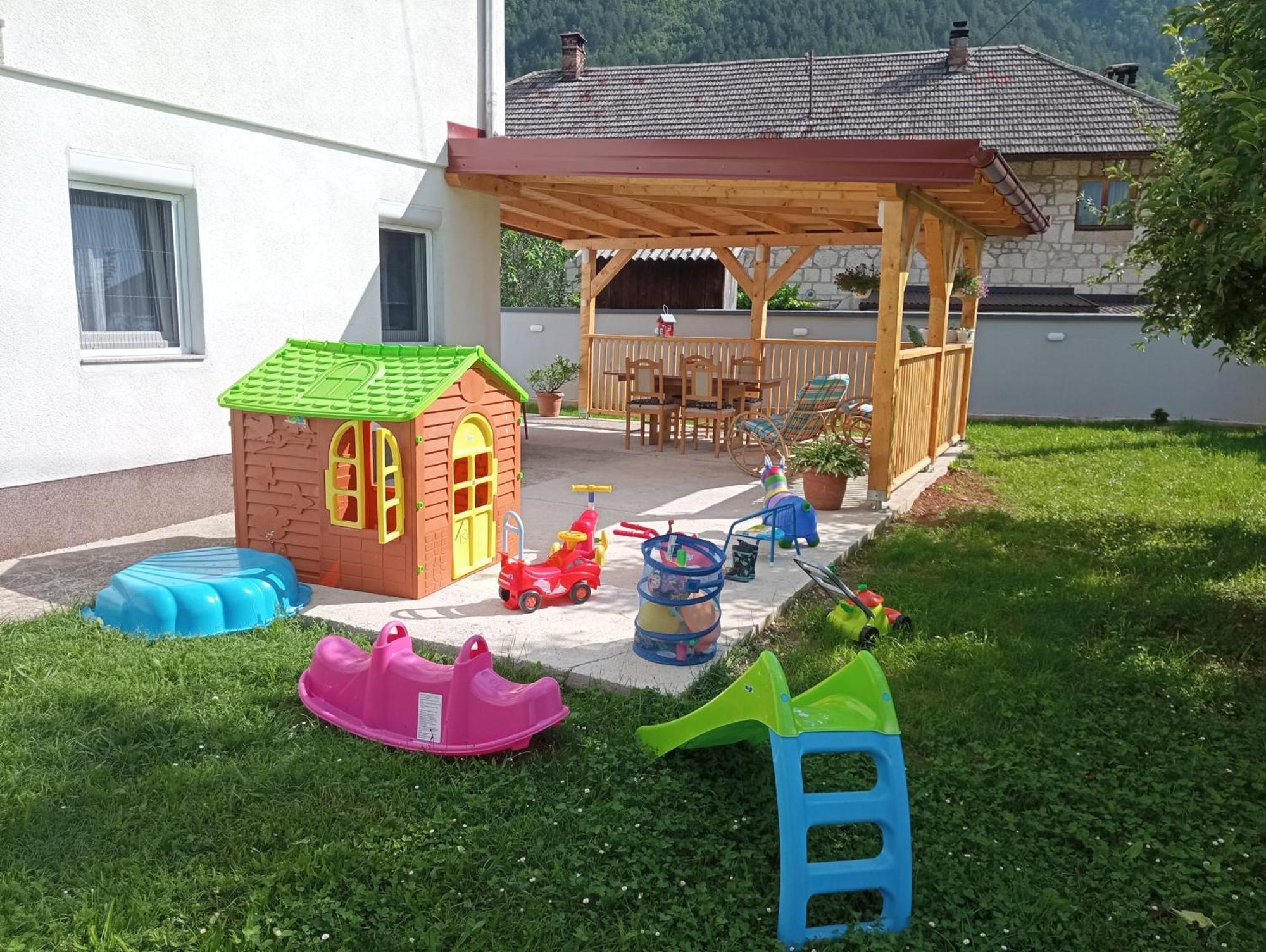 Apartman Neretva コニツ エクステリア 写真